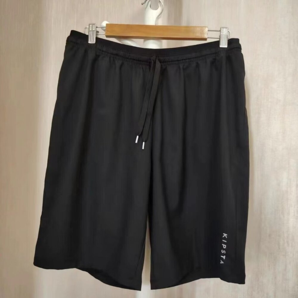 Quick-drying athletic shorts